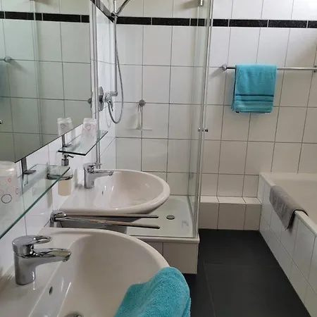 Poettershof Apartament *